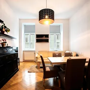 https://3-bedroom-apartment-in-central.vienna-besthotels.com